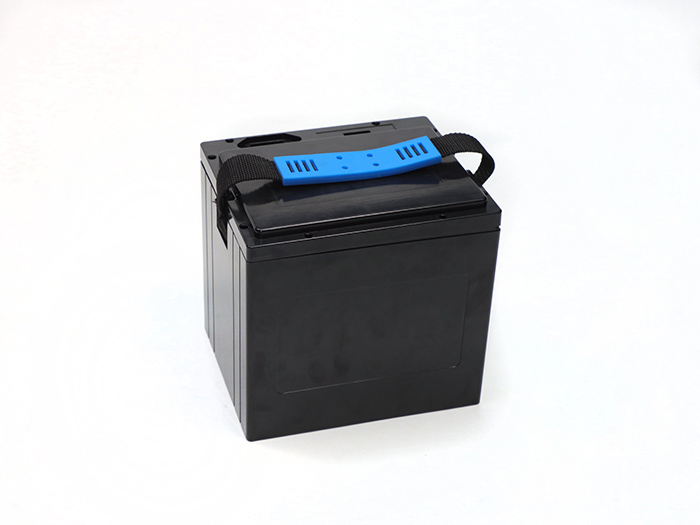 电池盒定制厂家告诉你电池盒生锈了要怎么做！